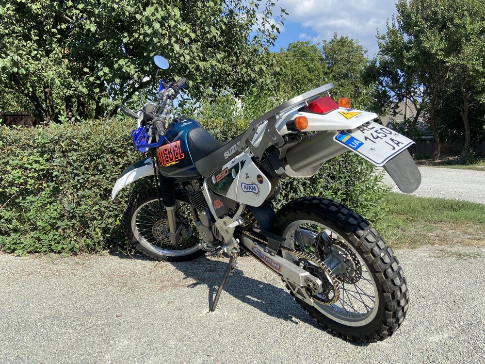 Suzuki djebel 250