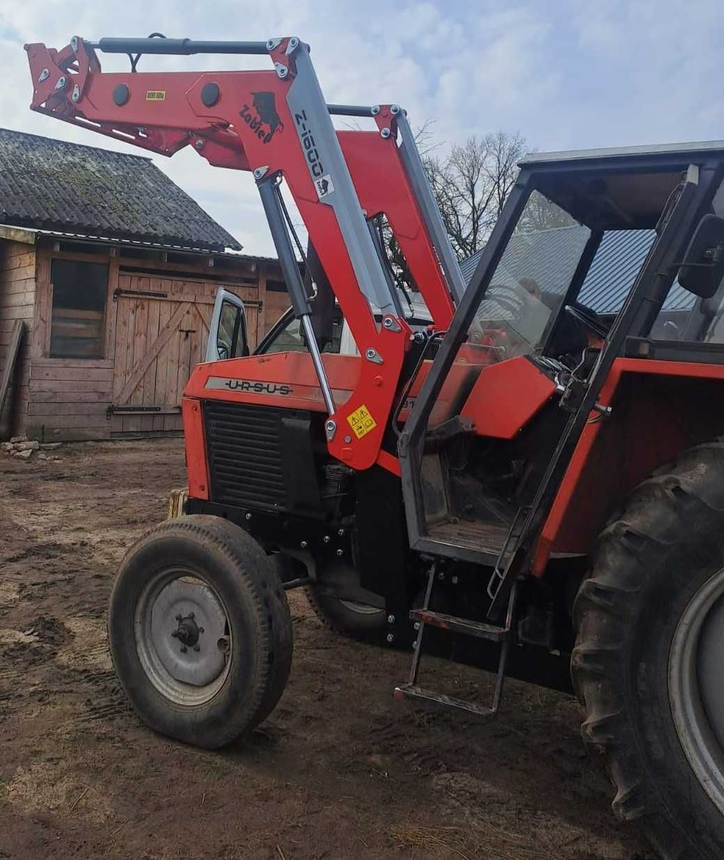 Ładowacz czołowy Z-1600  Zabiel  URSUS ZETOR MTZ   MONTAŻ DOSTAWA