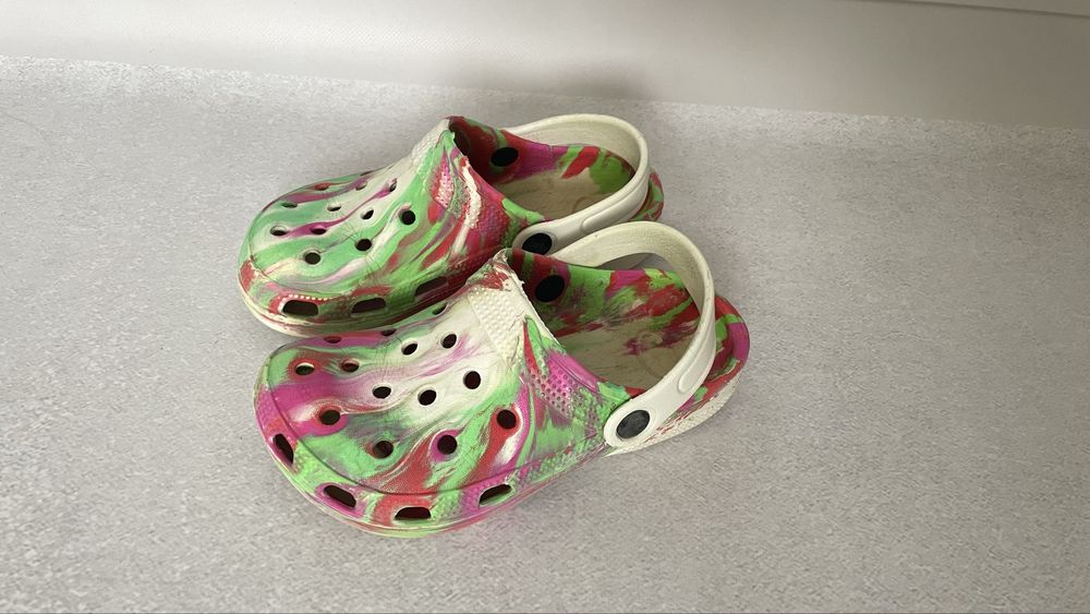 Крокси для дівчинки розмір 30 устілка 19 см