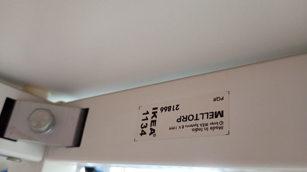 Biały stół IKEA Melltorp