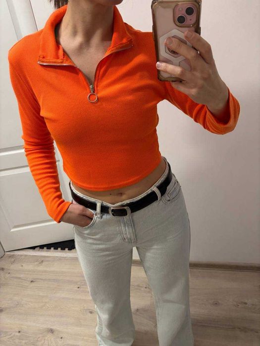 Ярко-оранжевая кофта no name