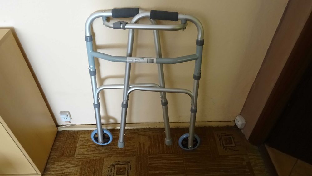 wózek inwalidzki Cruiser 1 (gratis balkonik aluminiowy)