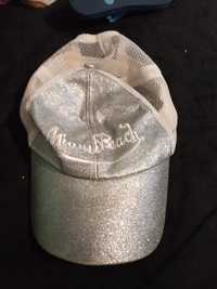 Młodzieżowa brokatowa czapeczka z daszkiem