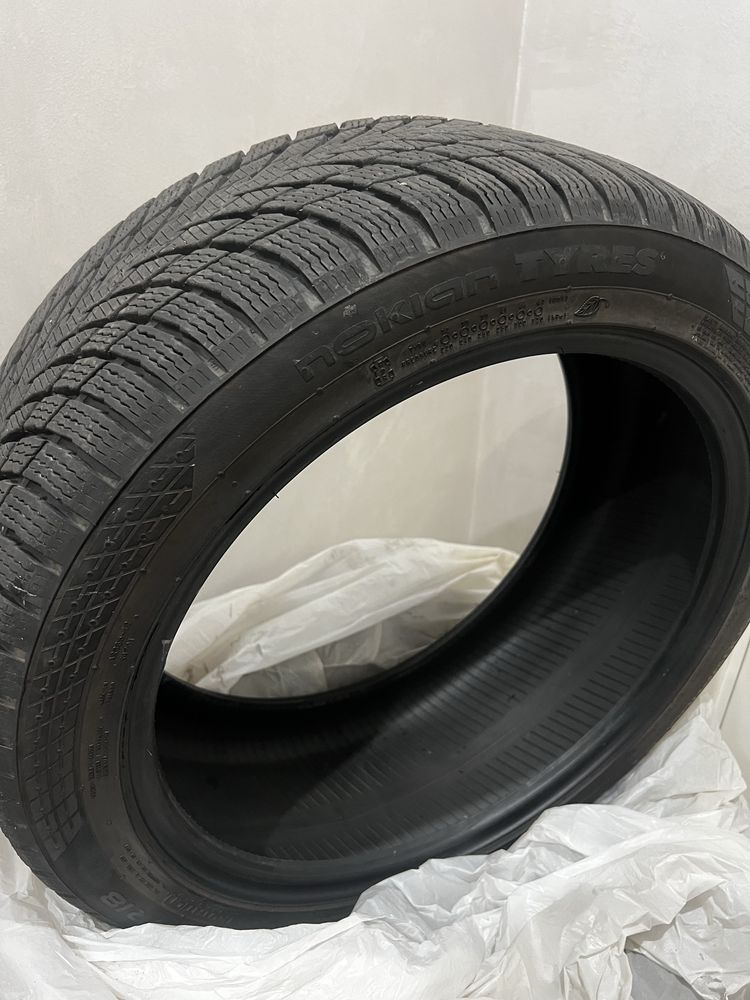 Зимова шина Nokian 225/45r18