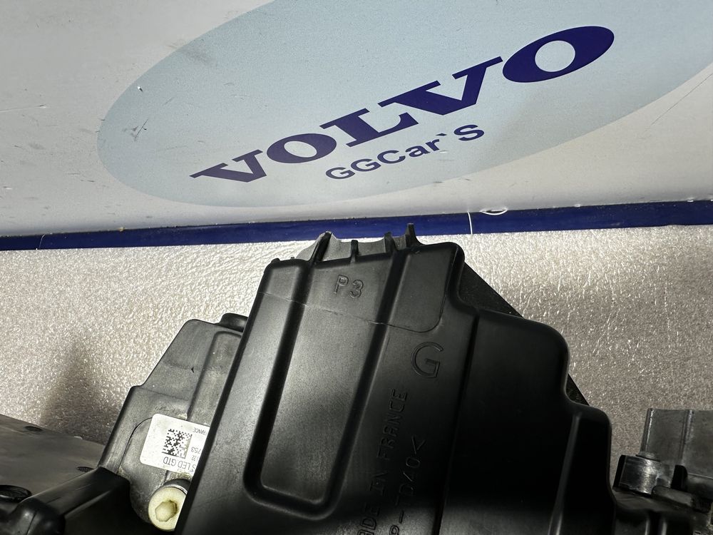 Volvo XC90 2 II lampa reflektor przód FULL LED Europa