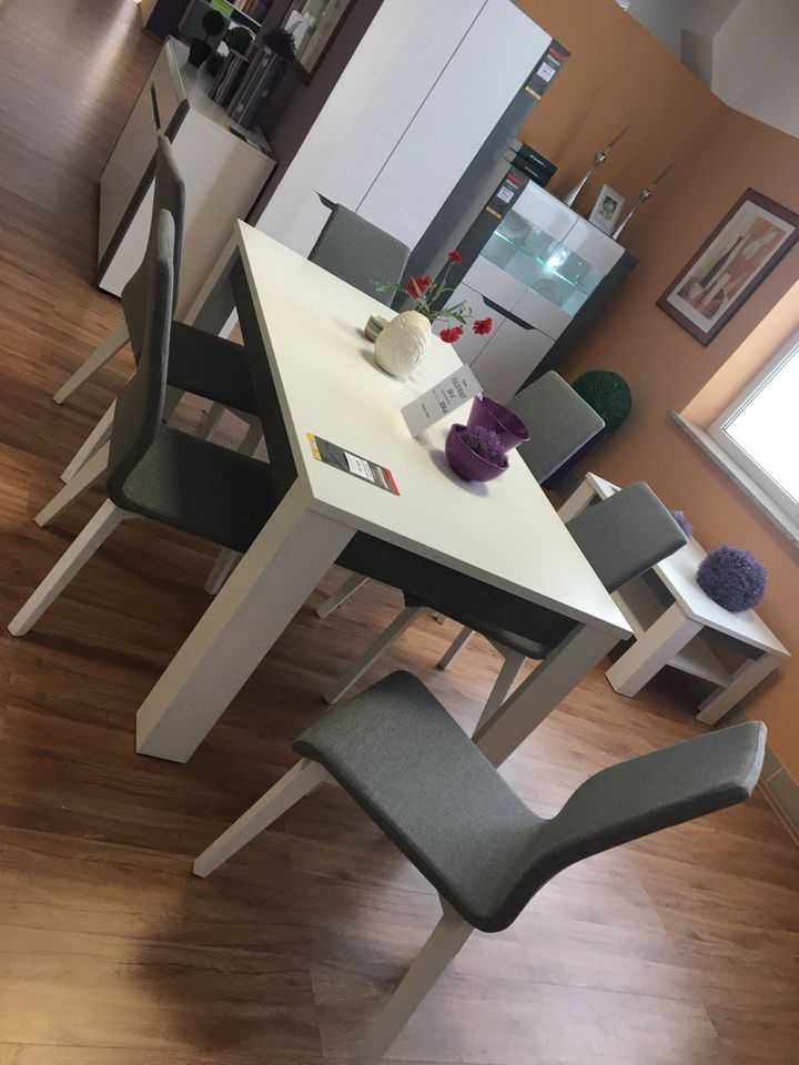 Stół rozkładany + 6 krzeseł