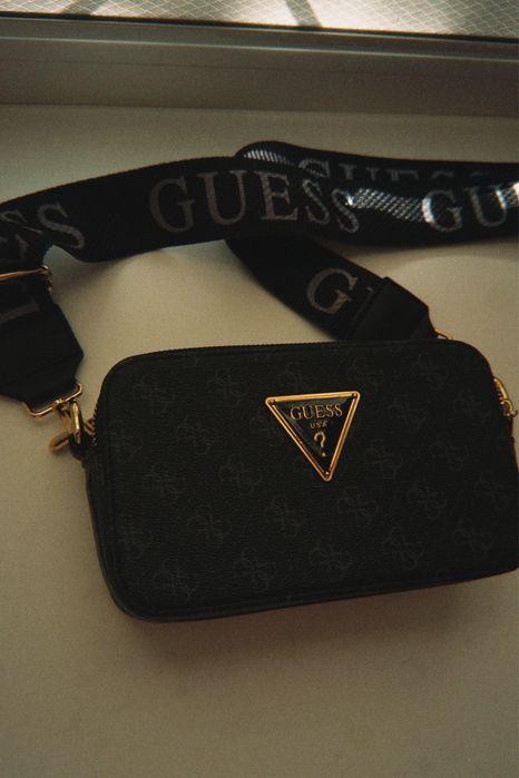 жіноча сумка Guess