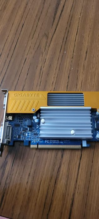 Karta graficzna retro gigabyte 8400gs