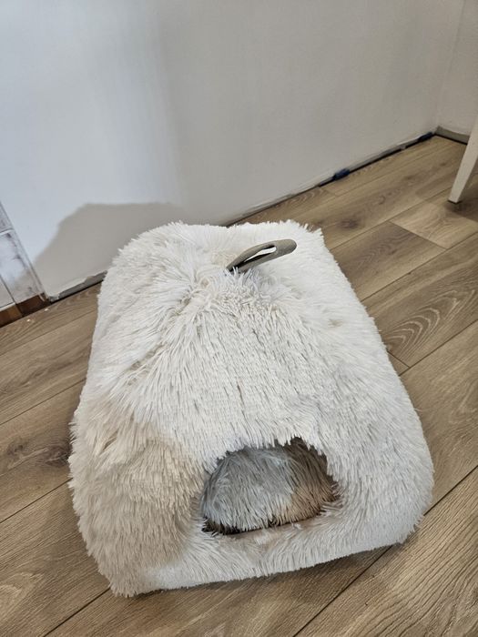 Budka pluszowa dla kota lub psa