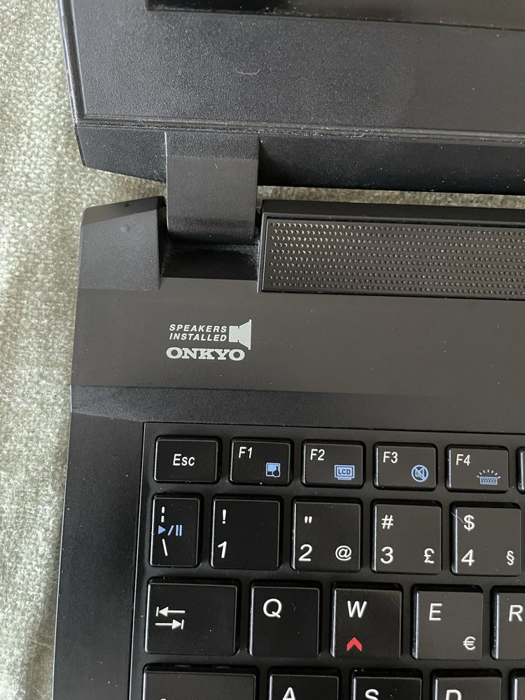 Portatil clevo gtx 980m