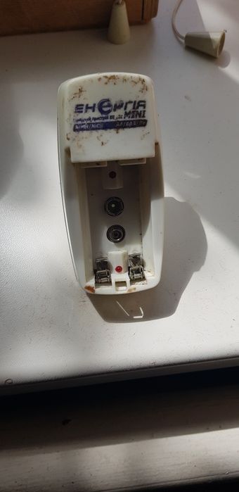 Зарядка пальчиковых батареек