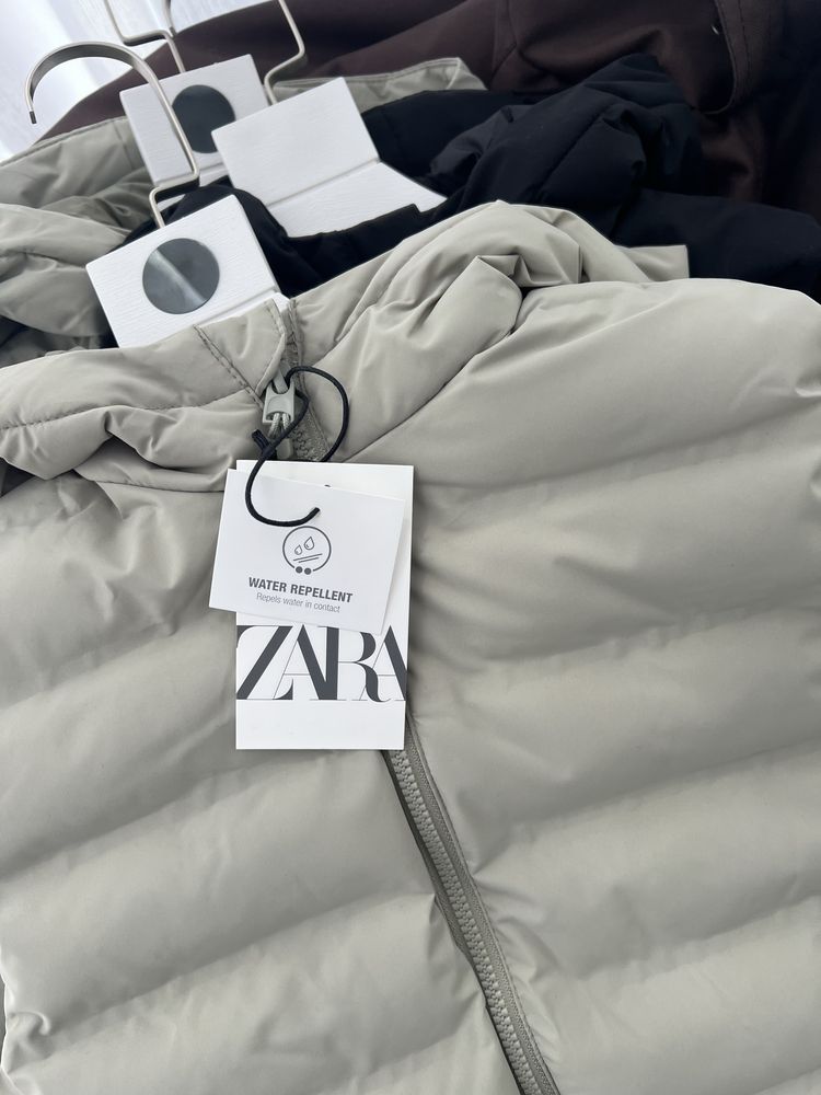 Жилети Zara 128,134см