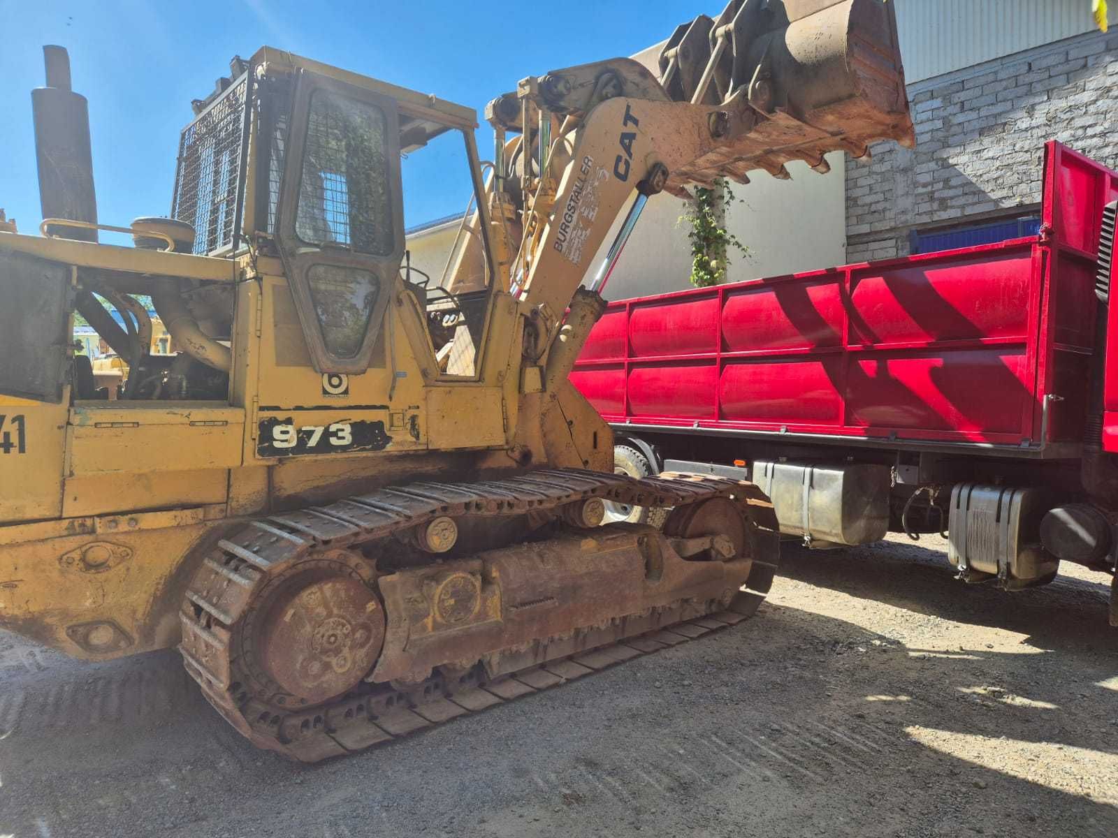 Навантажувач Caterpillar 973