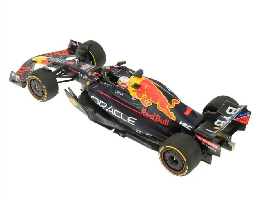 1:18 Verstappen F1 Red Bull RB18 '22 - NOVO