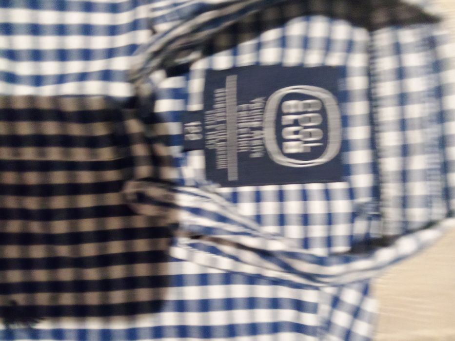 Sprzedam chłopięca koszulę.