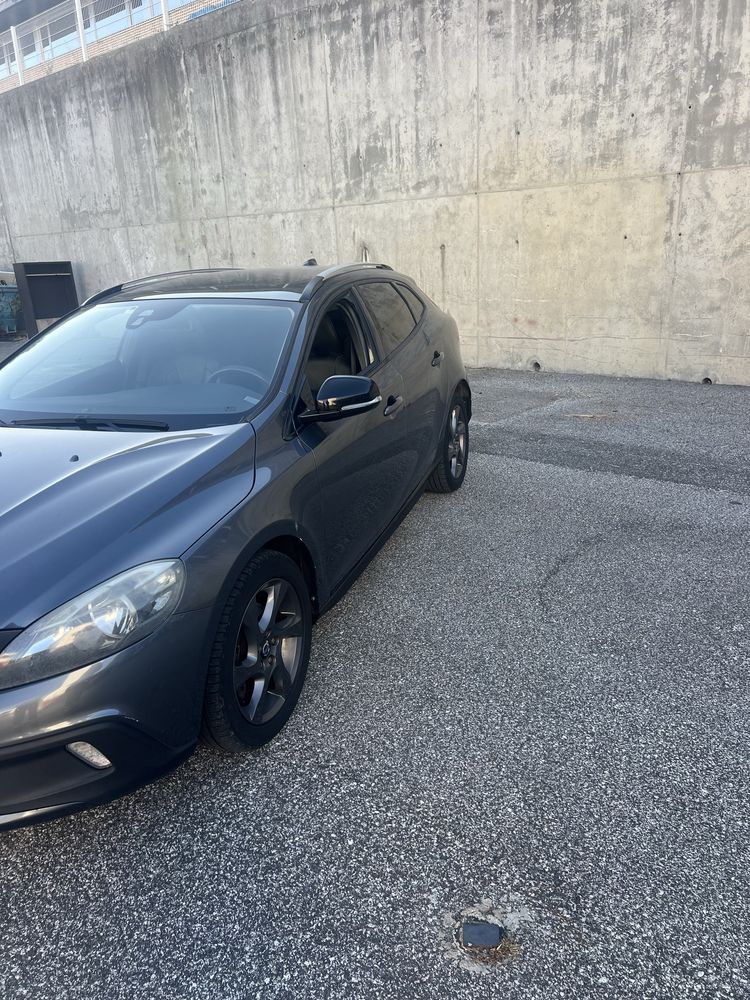 Volvo v40 cross contry 1.6 diesel