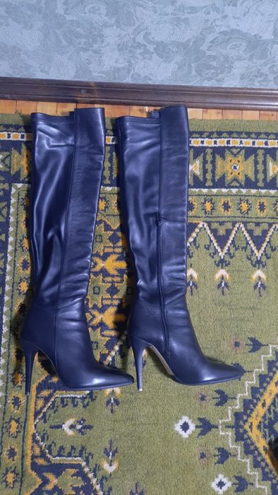 Продам чорні ботфорти