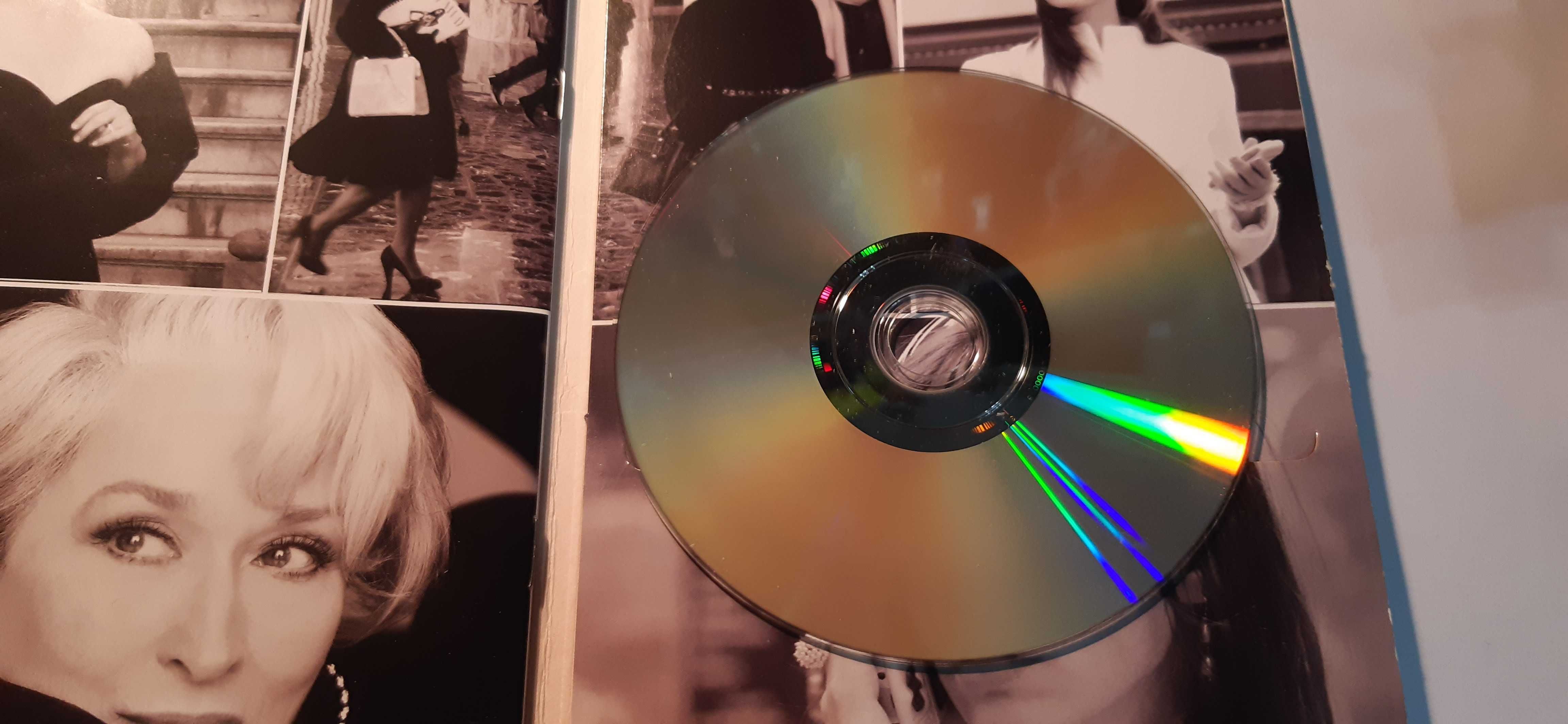 Diabeł ubiera się u Prady DVD z książeczką