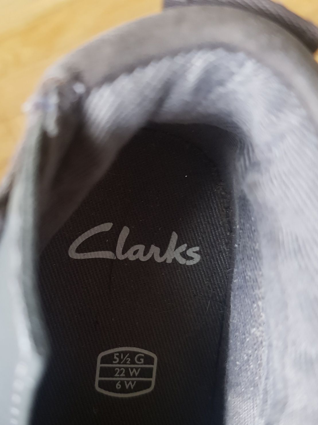 Buty wiosenne dziecięce Clarks r. 22