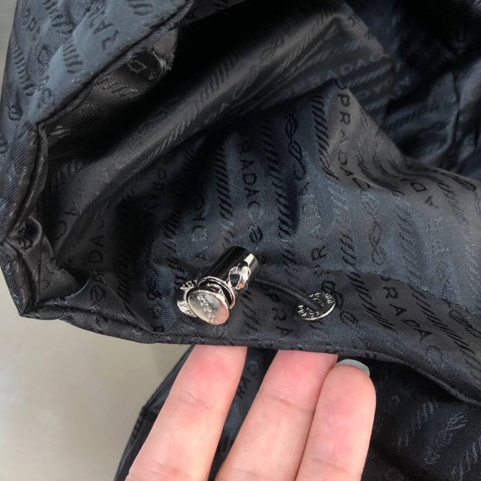 Куртка prada натуральный пух пуховик