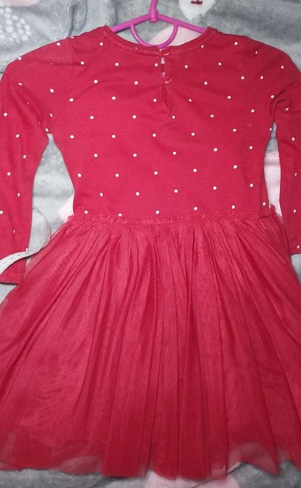 Продам новорічну сукню на дівчинку 4 років