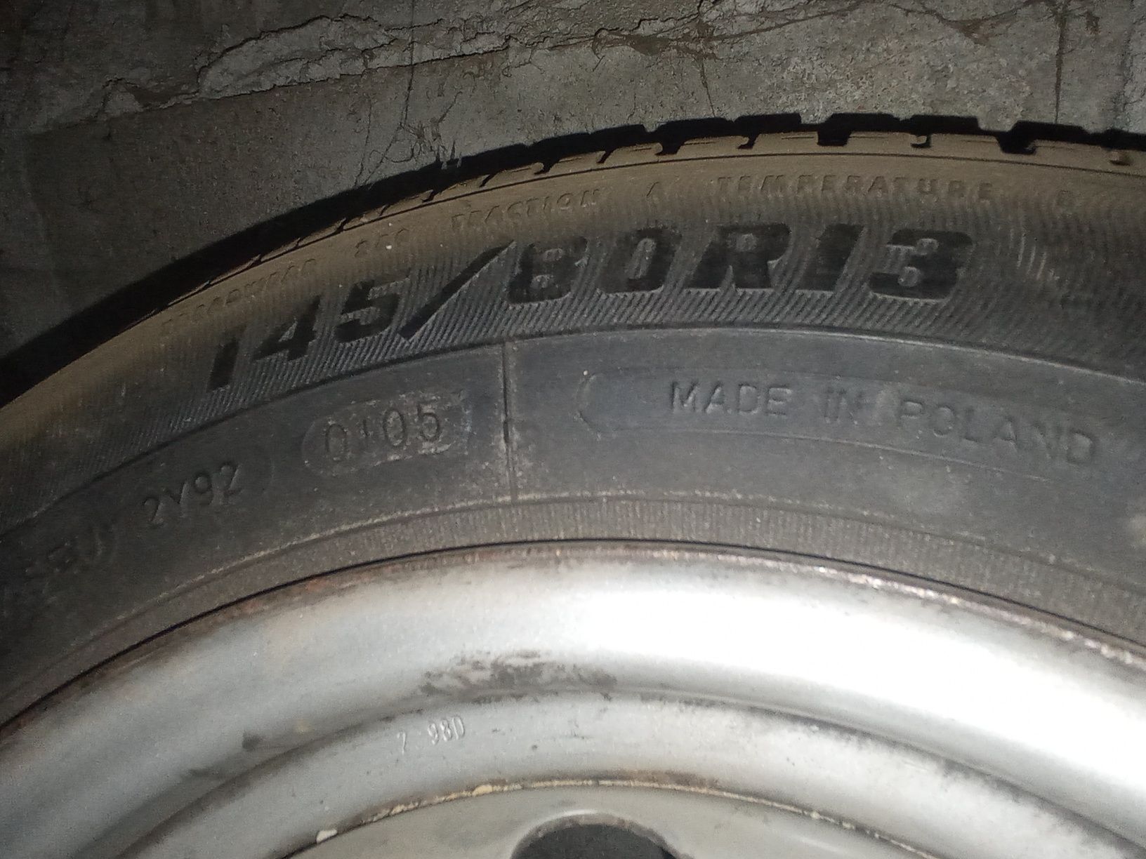 3 felgi z oponami letnimi w komplecie 145/80 R13