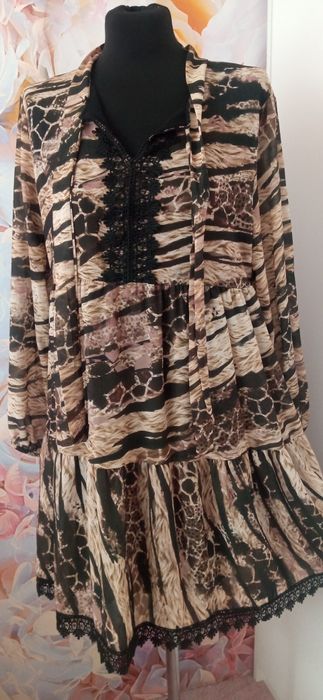 Sukienka wzorzysta L