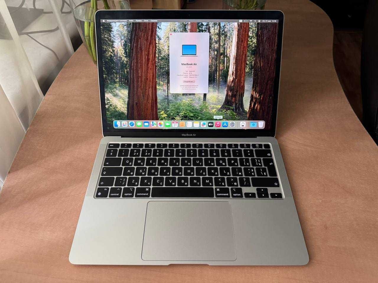 Apple MacBook Air 13 M1 8/256Gb Silver идеальное состояние без нюансов