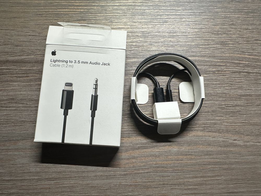 Кабель для провідного підключення Airpods Max