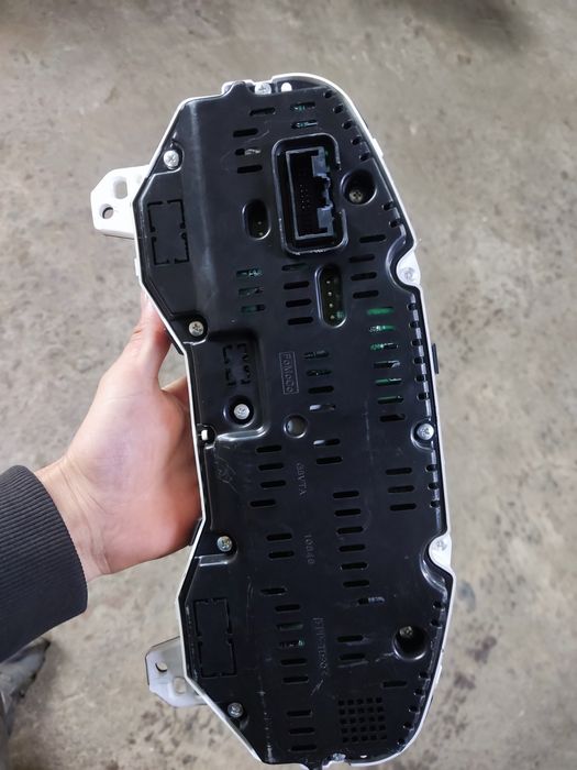 Ford fusion hybrid приборка