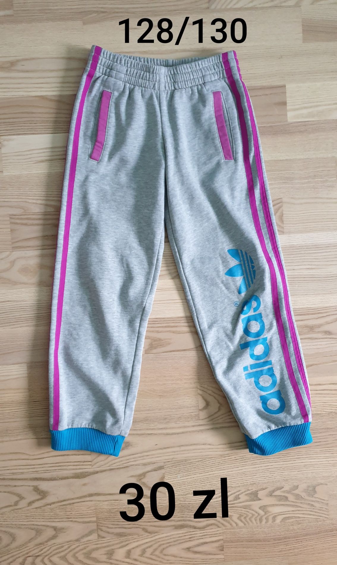 Dres spodnie adidas rozmiar 128