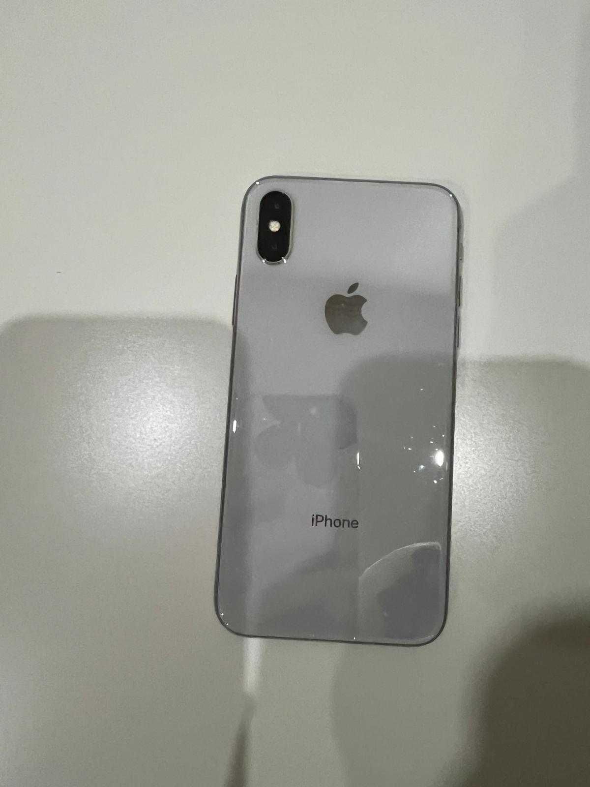 IPhone X 64 GB usado