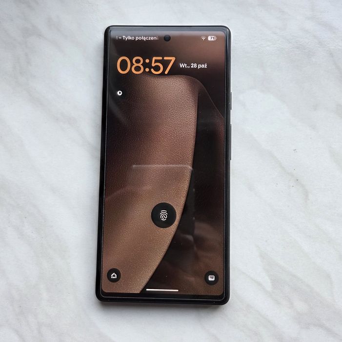 Google Pixel 6A z nowym akumulatorem