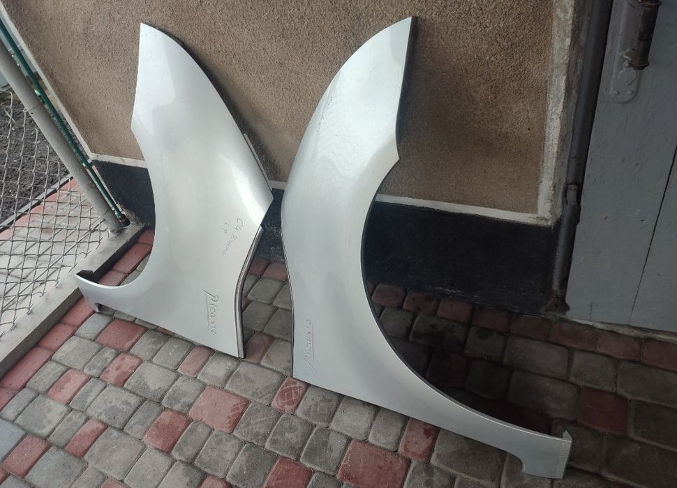 Крило праве Citroen C4 Picasso Grand Picasso в колір ezrc