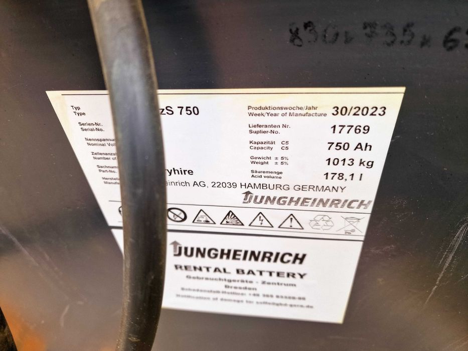 Jungheinrich EFG 215 Wózek paletowy widłowy Elektryczny Triplex 5m 1.5