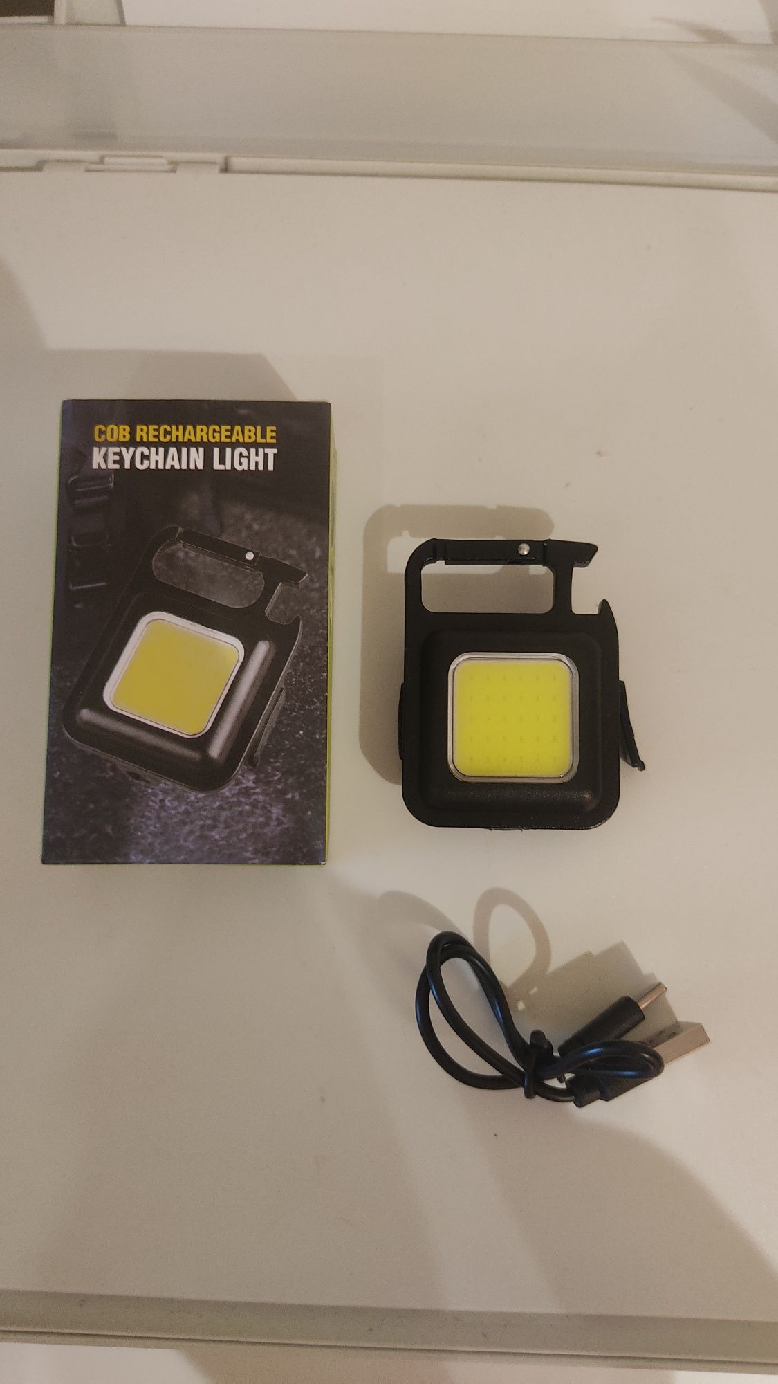 Mini lanterna LED recarregável