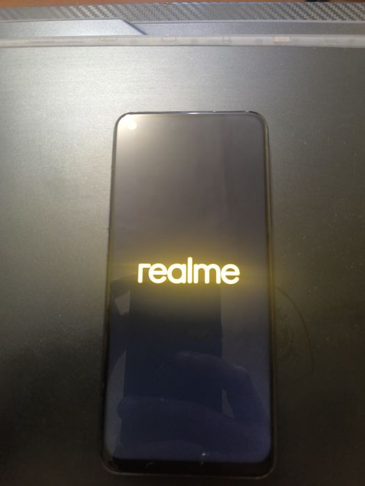Телефон Realmy 6