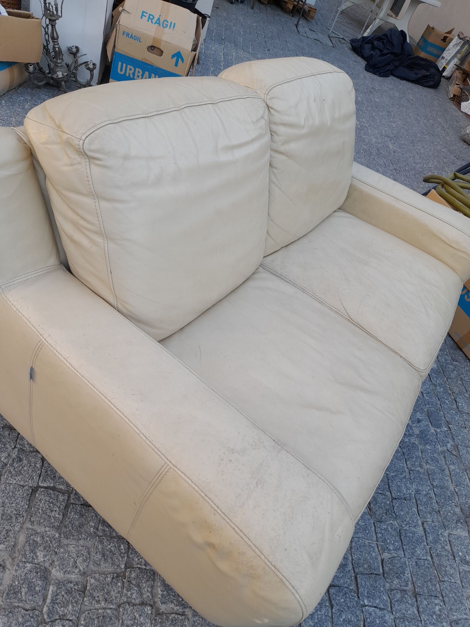Sofá de 2 lugares