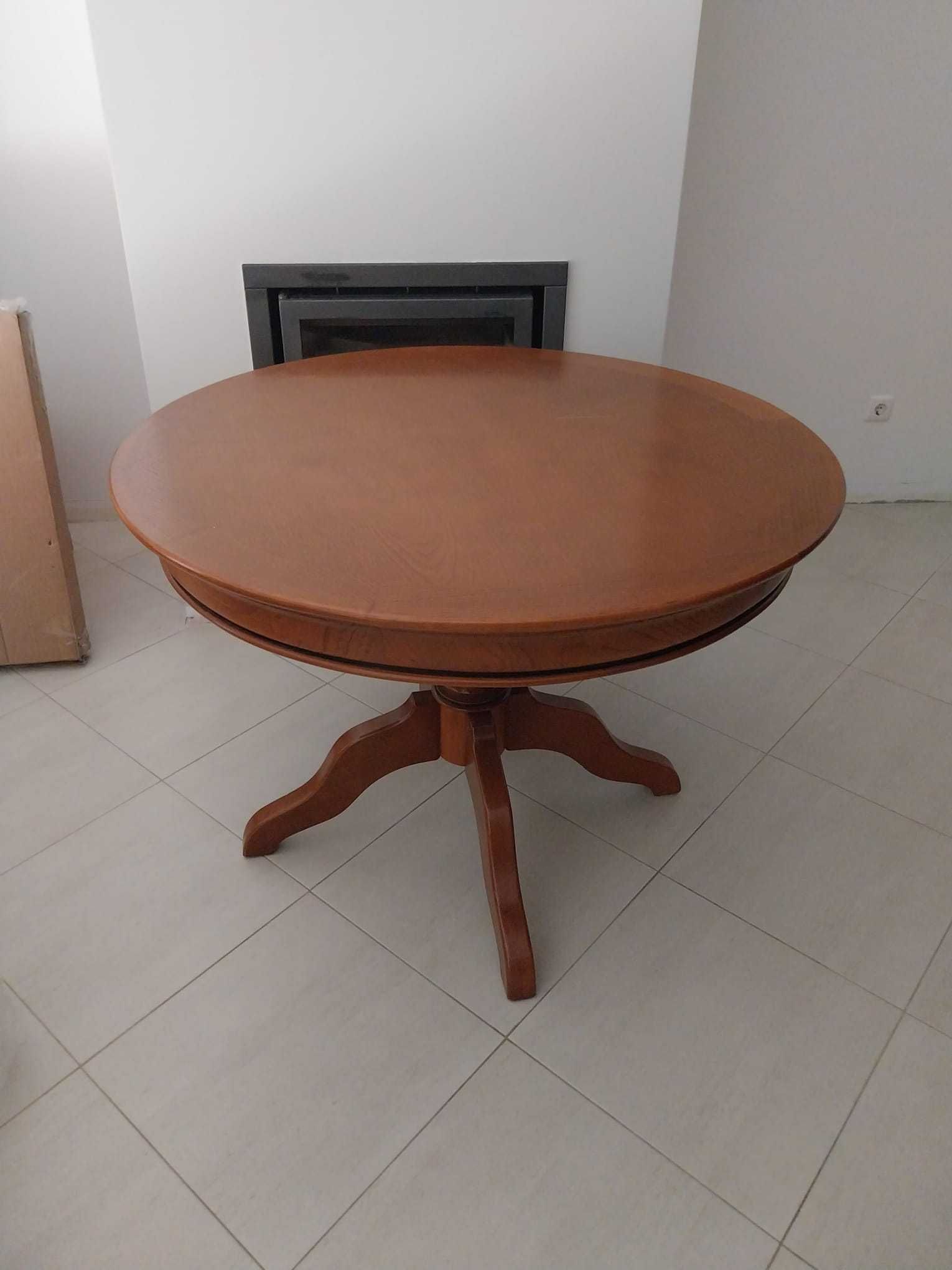 Mesa de sala em cerejeira