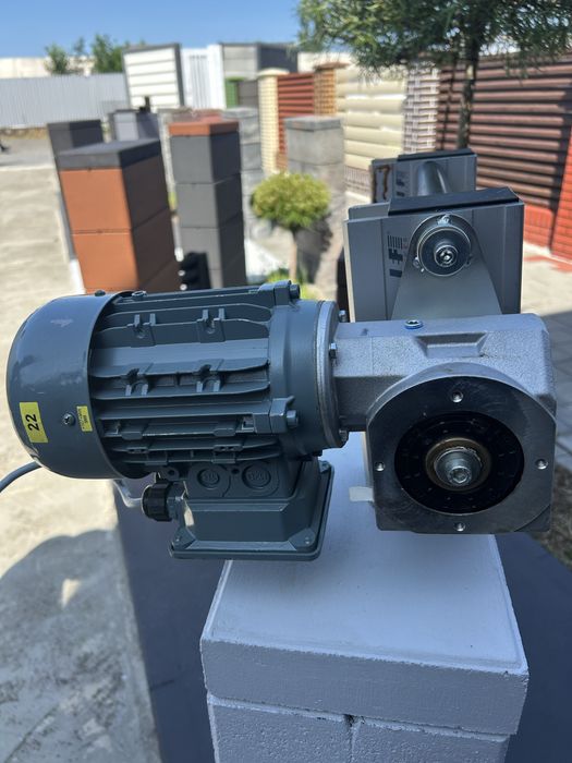 Червʼячний мотор-Редуктор