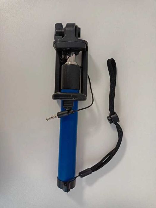 Selfie-stick przewodowy