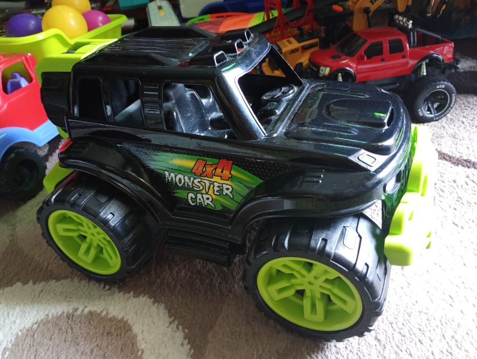 Детские игрушки машины