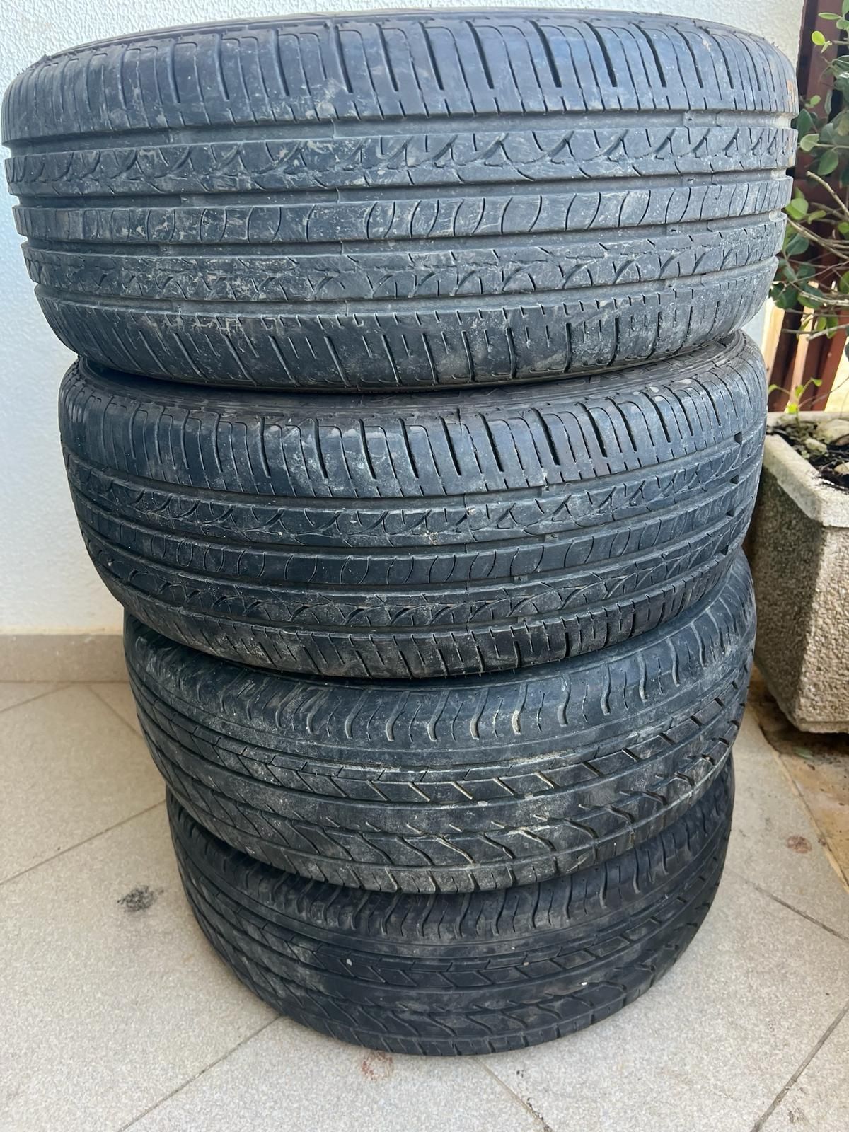 Pneus usados 185/60 R14