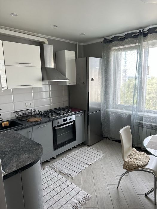 Продам отличную 2-ку на ЖМ Тополь !!!