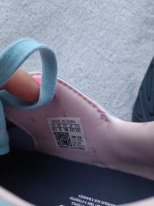 Женские кроссовки Adidas Ozweego р37.5-38