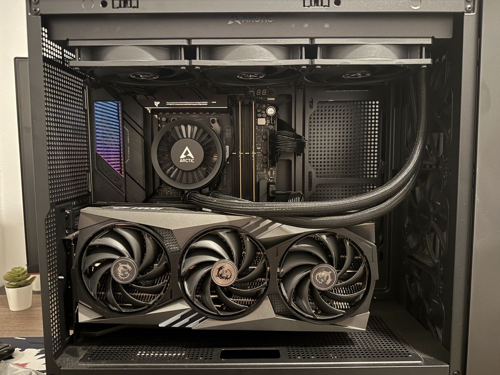 Computador Gaming - RYZEN 7 7700 - ROG X670E - RTX 4090 - 32GB DDR5