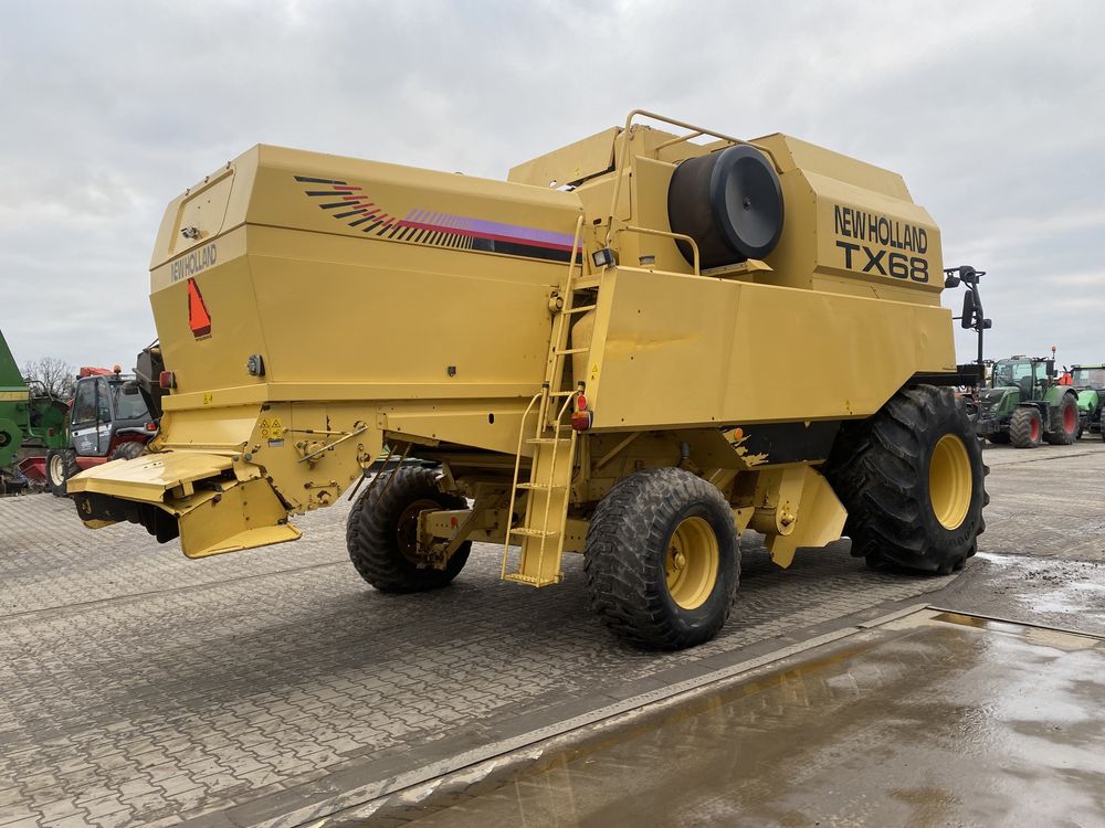 New Holland TX 68 przebieg 2600 mth!