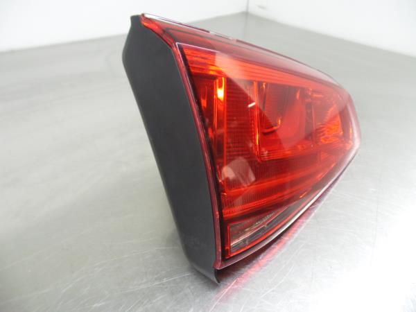 Farolim da mala esquerdo VOLKSWAGEN Golf VII (5G1, BQ1, BE1, BE2)