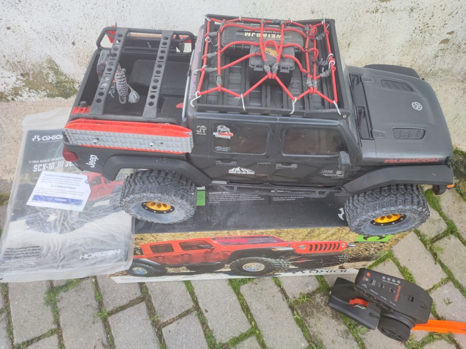 1/10 SCX10 III Jeep JT Gladiator Rock Crawler with Portals