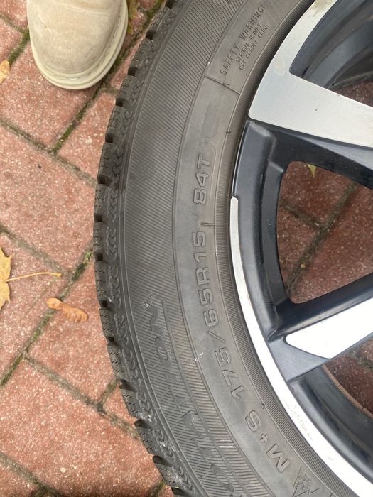 4 aluminiowe felgi 15” + 3 opony ZIMOWE